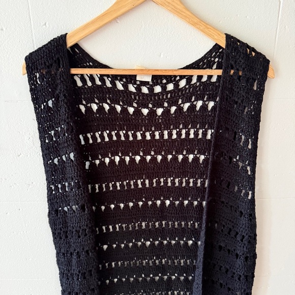 Ginger G Black Crochet Fringe Vest - Picture 2 of 8